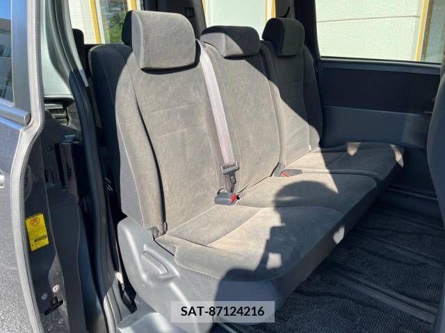 Toyota VOXY 2010-08 395012-8
