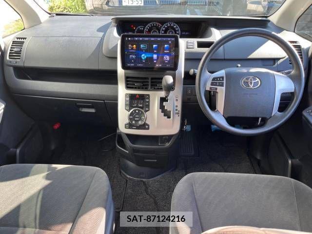 Toyota VOXY 2010-08 395012-1