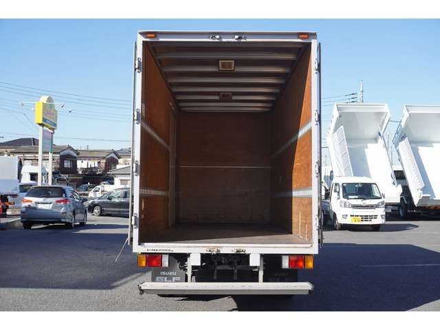 Isuzu ELF TRUCK 2014-06 184156-16
