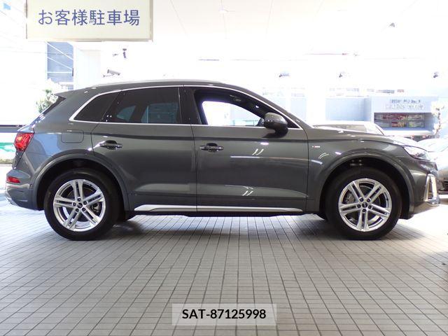 Audi Q5 2021-07 380105-17