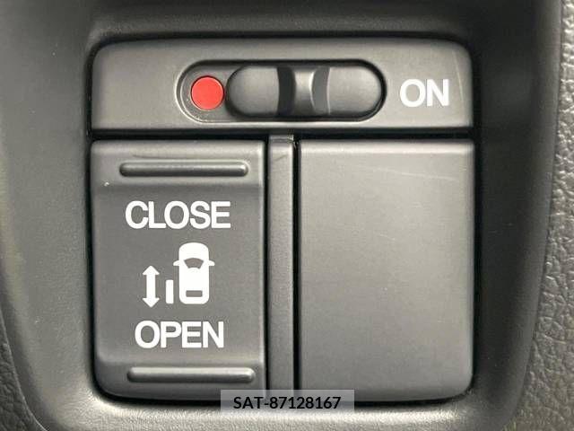 Honda N BOX CUSTOM 2017-05 306695-4