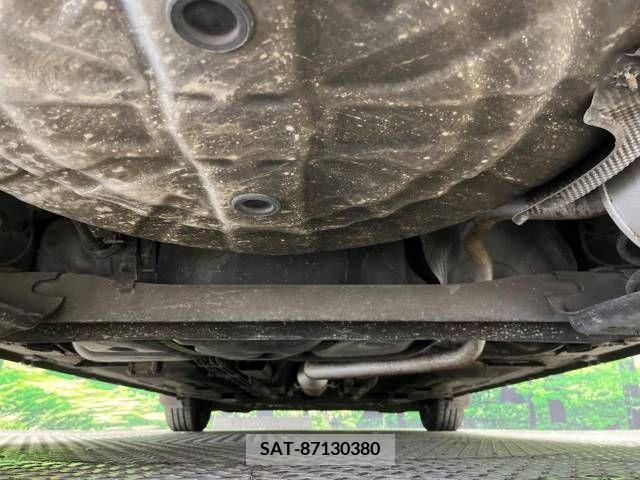 Nissan NOTE 2015-10 302392-19