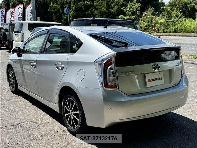 Toyota PRIUS 2012-05 366654-7