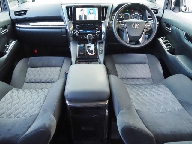 Toyota ALPHARD HYBRID 2020-02 13566-9