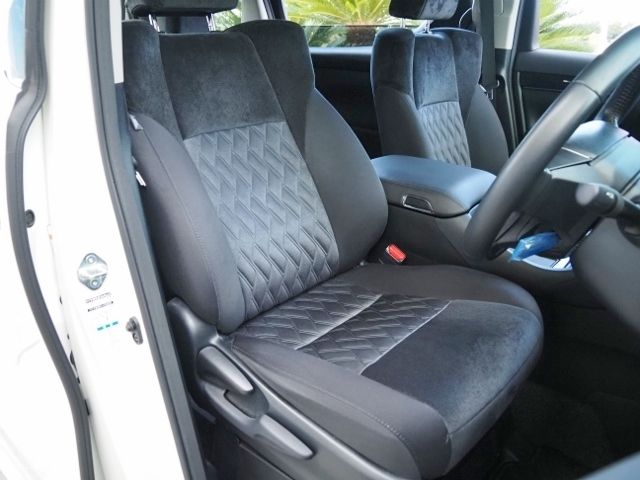 Toyota ALPHARD HYBRID 2020-02 13566-10