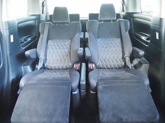 Toyota ALPHARD HYBRID 2020-02 13566-12