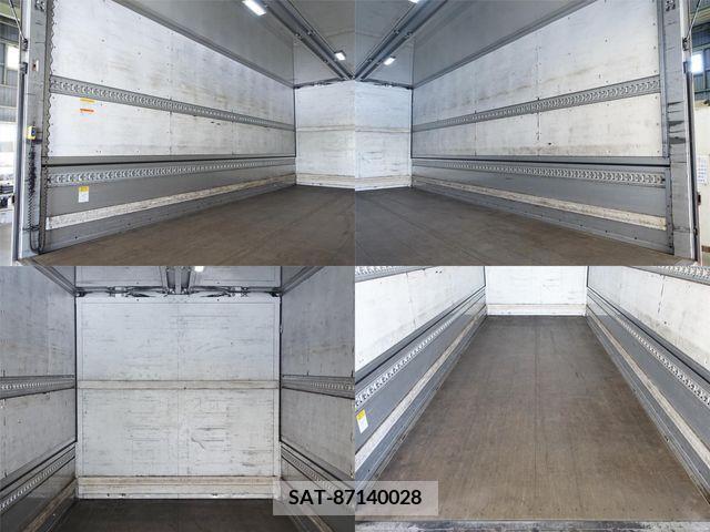 MITSUBISHI FUSO Fighter 2016-12 323124-9