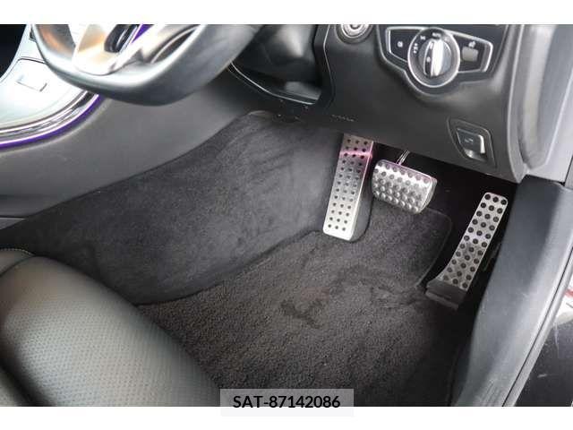 Mercedes Benz C-CLASS 2019-11 332047-26