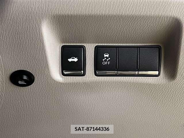 Nissan FUGA 2012-06 360756-19