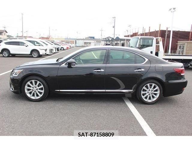 Lexus LS 2016-04 275507-8