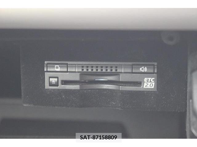 Lexus LS 2016-04 275507-6