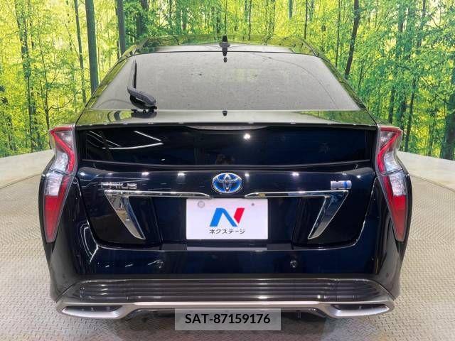Toyota PRIUS 2016-08 366472-15