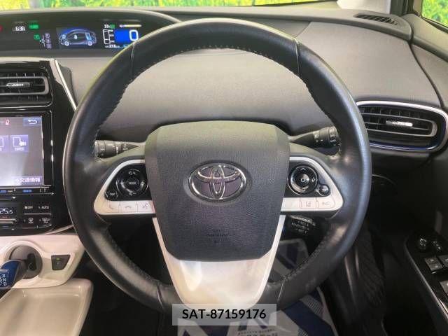Toyota PRIUS 2016-08 366472-11