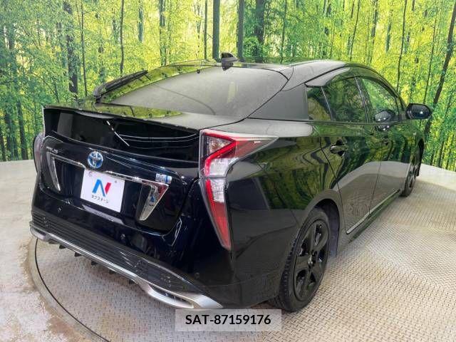 Toyota PRIUS 2016-08 366472-17