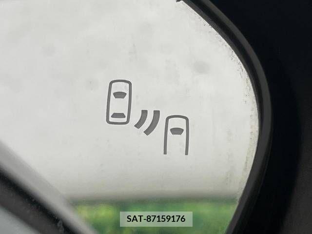 Toyota PRIUS 2016-08 366472-7