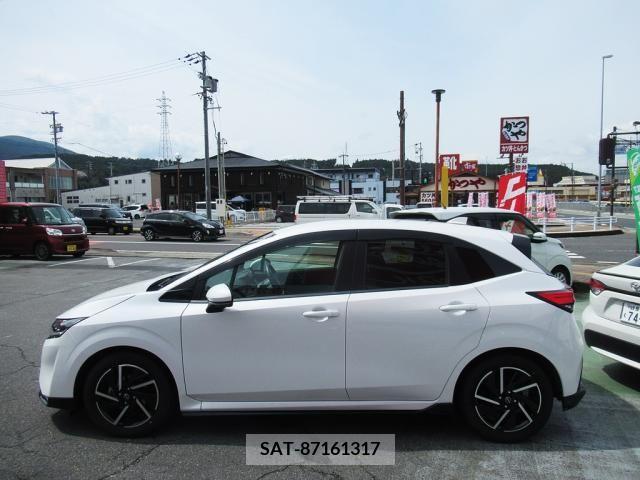 Nissan NOTE 2021-11 233193-3