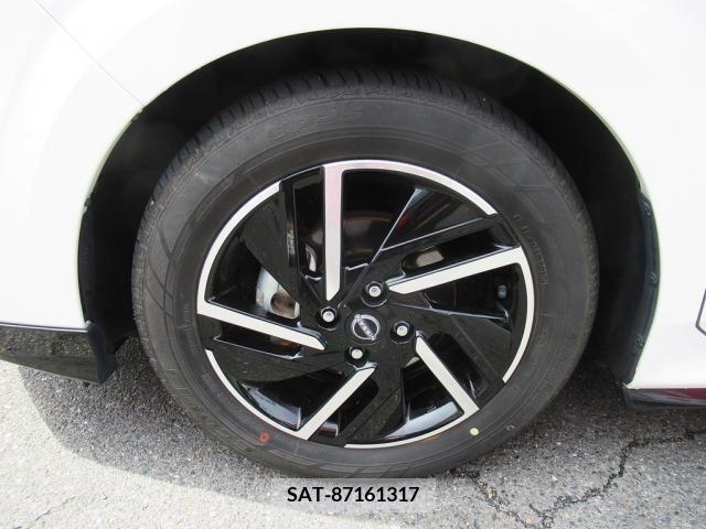 Nissan NOTE 2021-11 233193-4