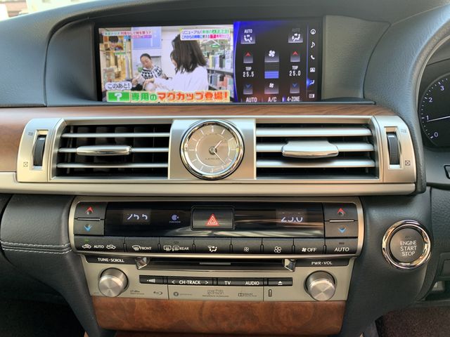 Lexus LS 2017-05 186562-10
