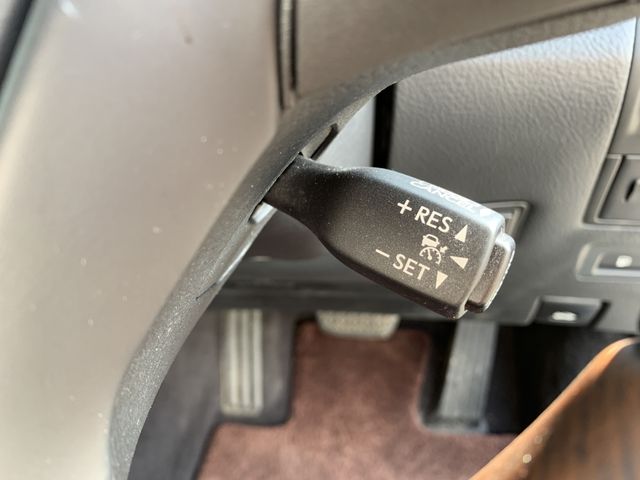 Lexus LS 2017-05 186562-7