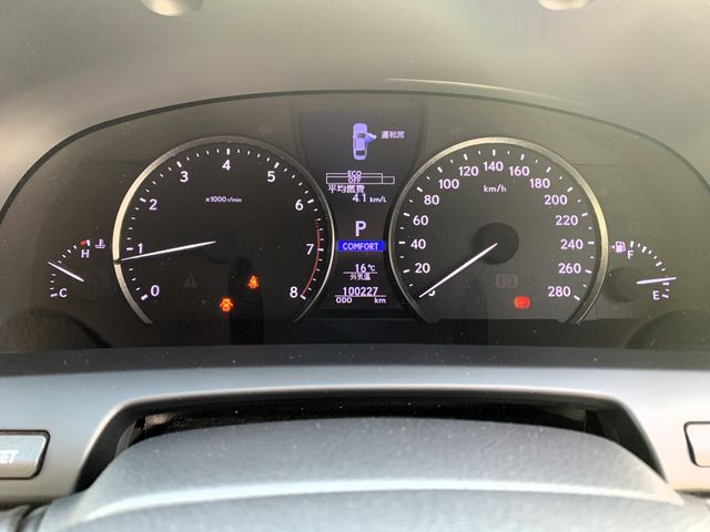 Lexus LS 2017-05 186562-9