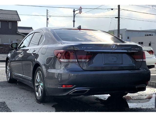 Lexus LS 2017-05 186562-2