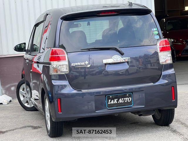 Toyota SPADE 2013-08 286022-4