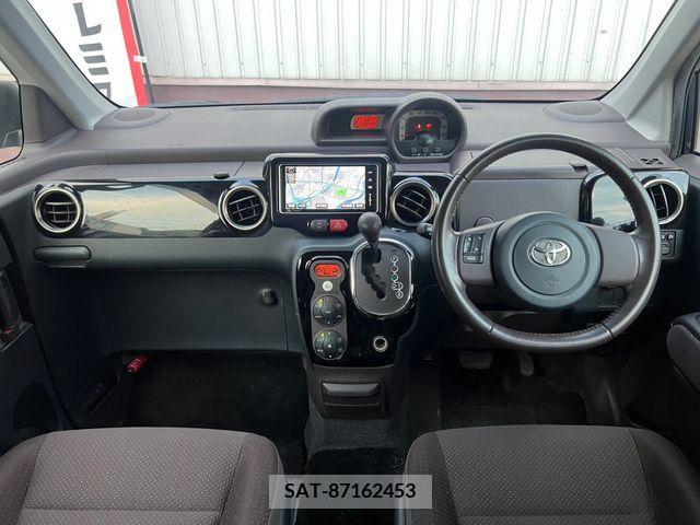 Toyota SPADE 2013-08 286022-8