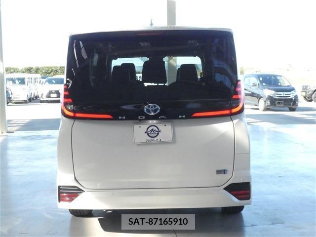 Toyota NOAH 2024-01 212294-21