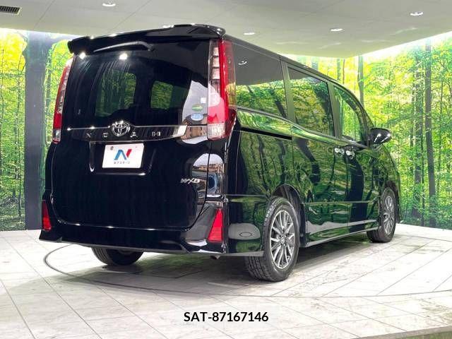 Toyota NOAH 2017-06 365131-18