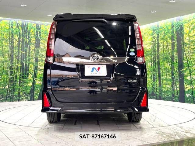 Toyota NOAH 2017-06 365131-16