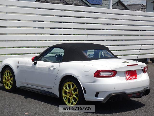 Abarth 124 Spider 2017-02 353184-4