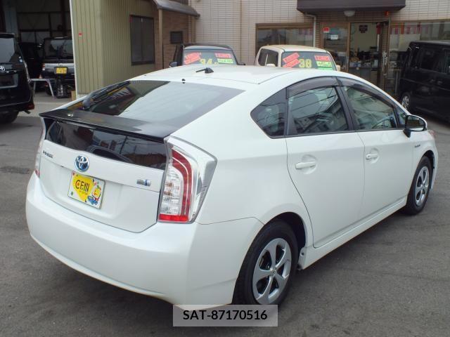 Toyota PRIUS 2013-09 201342-14