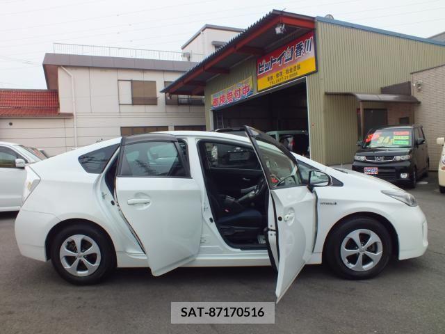 Toyota PRIUS 2013-09 201342-12