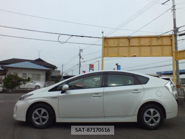 Toyota PRIUS 2013-09 201342-11