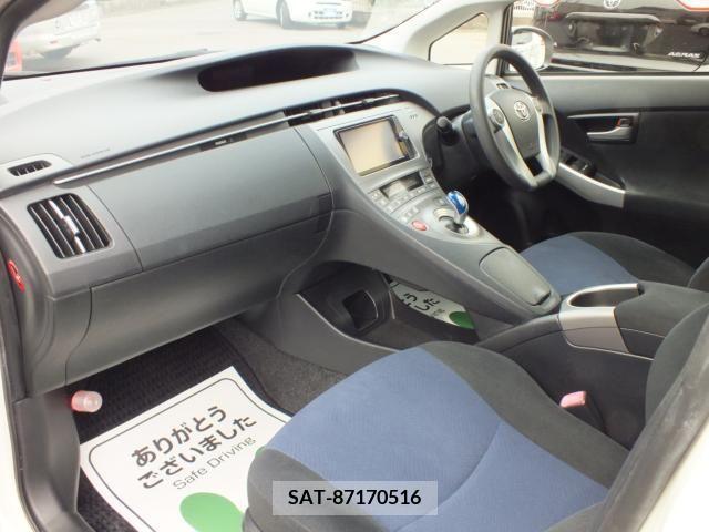 Toyota PRIUS 2013-09 201342-20