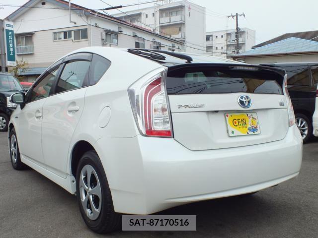 Toyota PRIUS 2013-09 201342-15