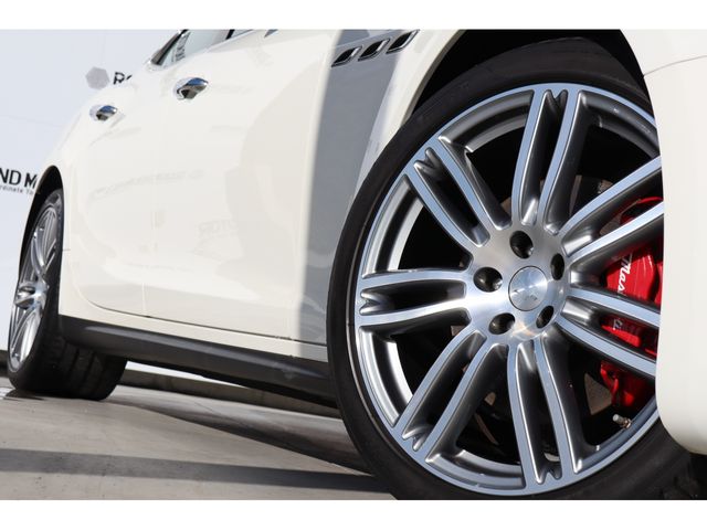 Maserati GHIBLI 2016-06 192837-8