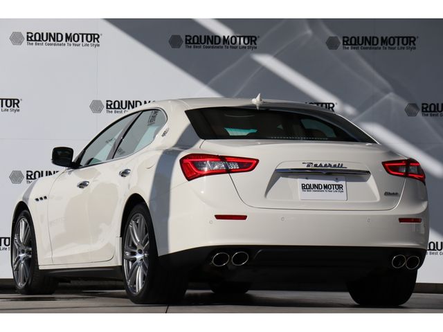 Maserati GHIBLI 2016-06 192837-1