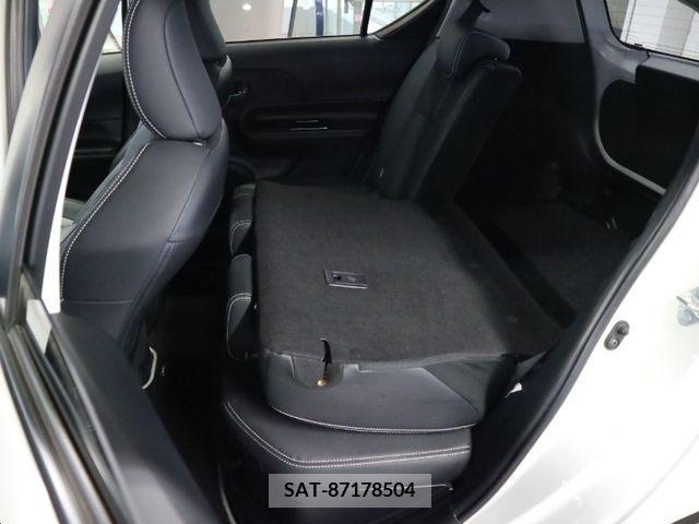 Toyota AQUA 2014-06 329708-13