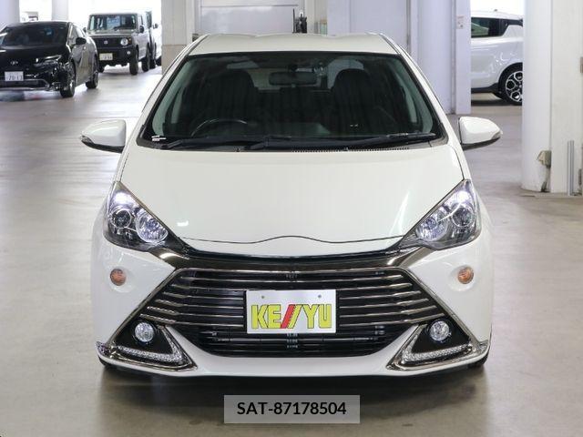 Toyota AQUA 2014-06 329708-4