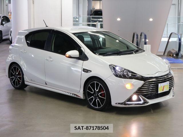 Toyota AQUA 2014-06 329708-3