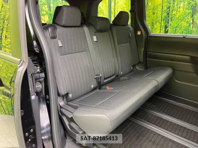 Toyota NOAH 2023-06 205524-10