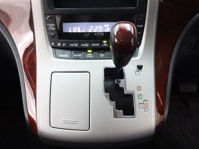 Toyota VELLFIRE 2010-11 189695-13