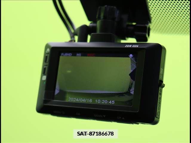 Toyota PRIUS 2016-01 281851-6