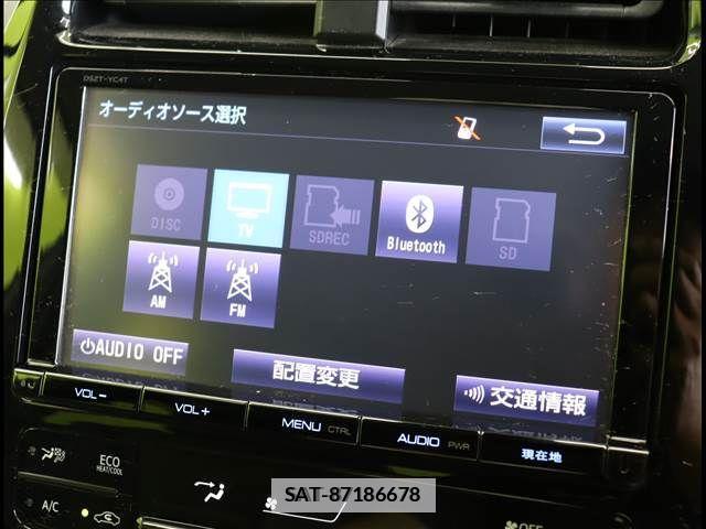 Toyota PRIUS 2016-01 281851-4