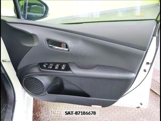 Toyota PRIUS 2016-01 281851-25