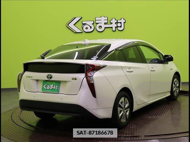 Toyota PRIUS 2016-01 281851-1