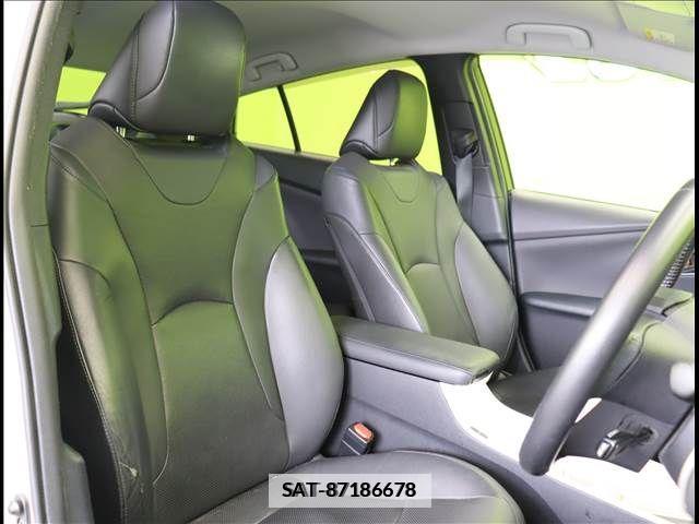 Toyota PRIUS 2016-01 281851-23