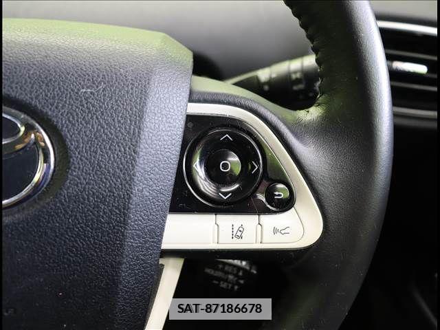 Toyota PRIUS 2016-01 281851-10