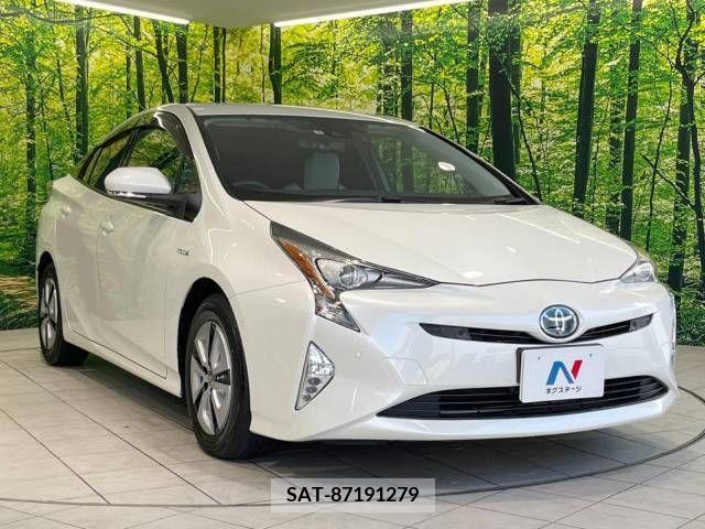 Toyota PRIUS 2017-06 326504-16